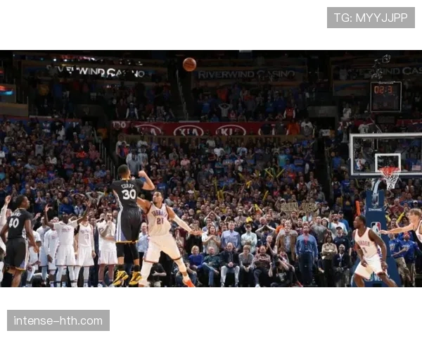 威金斯无球切入为库里拉开空间效率较赛季初提升