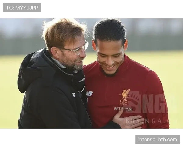 刷到范迪克家里那张电梯自拍，我想搬去他家楼下当保安