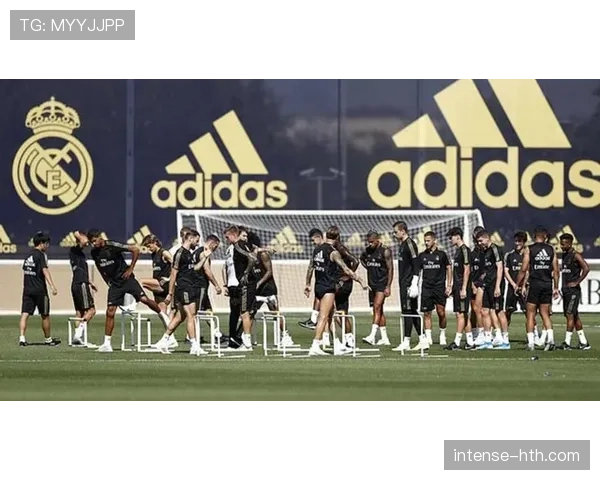 迪巴拉训练完直接去奢侈品店逛一圈？这松弛感是真不拿工资当回事啊